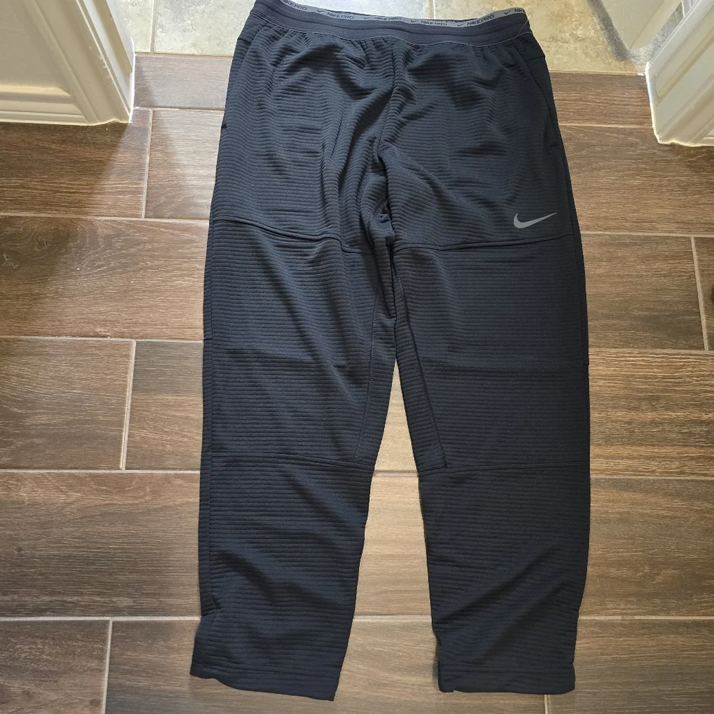 Men Nike athletic training pants‎ size XL new
